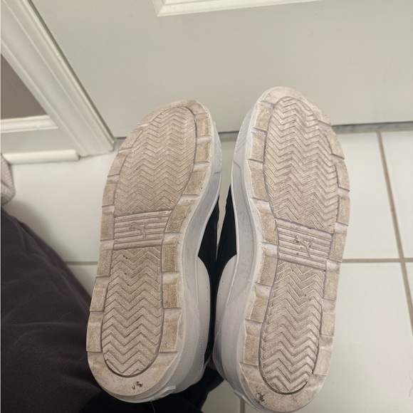 Puma Women's White and Black Platform Sneakers - Picture 4 of 5
